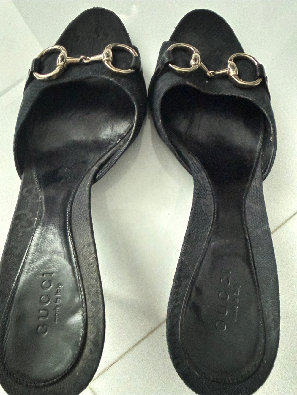 Gucci Black Leather Open-Toe Mules with Gold Horsebit - Picture 11 of 11